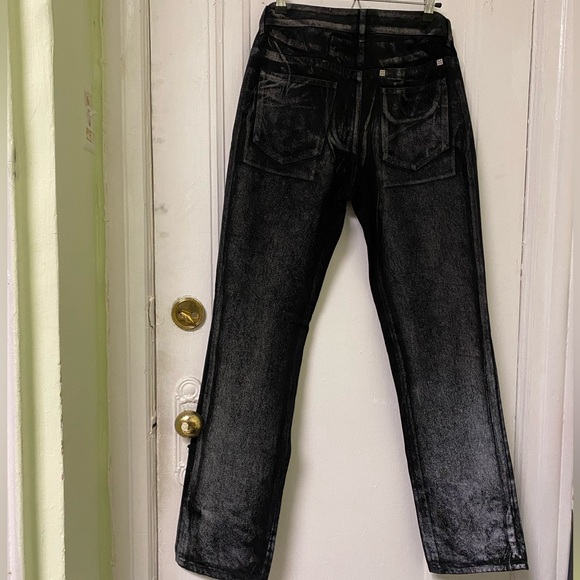 Givenchy - Picture 4 of 15